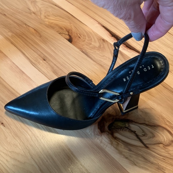Gorgeous Ted Baker Black Pumps NWT - Picture 2 of 10
